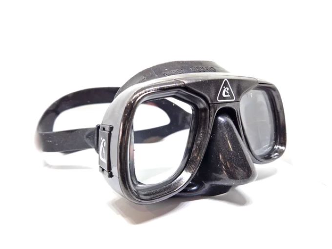 Applicazione lenti graduate per maschere subacquee e occhiali sportivi - Ottica Castelli Melzo